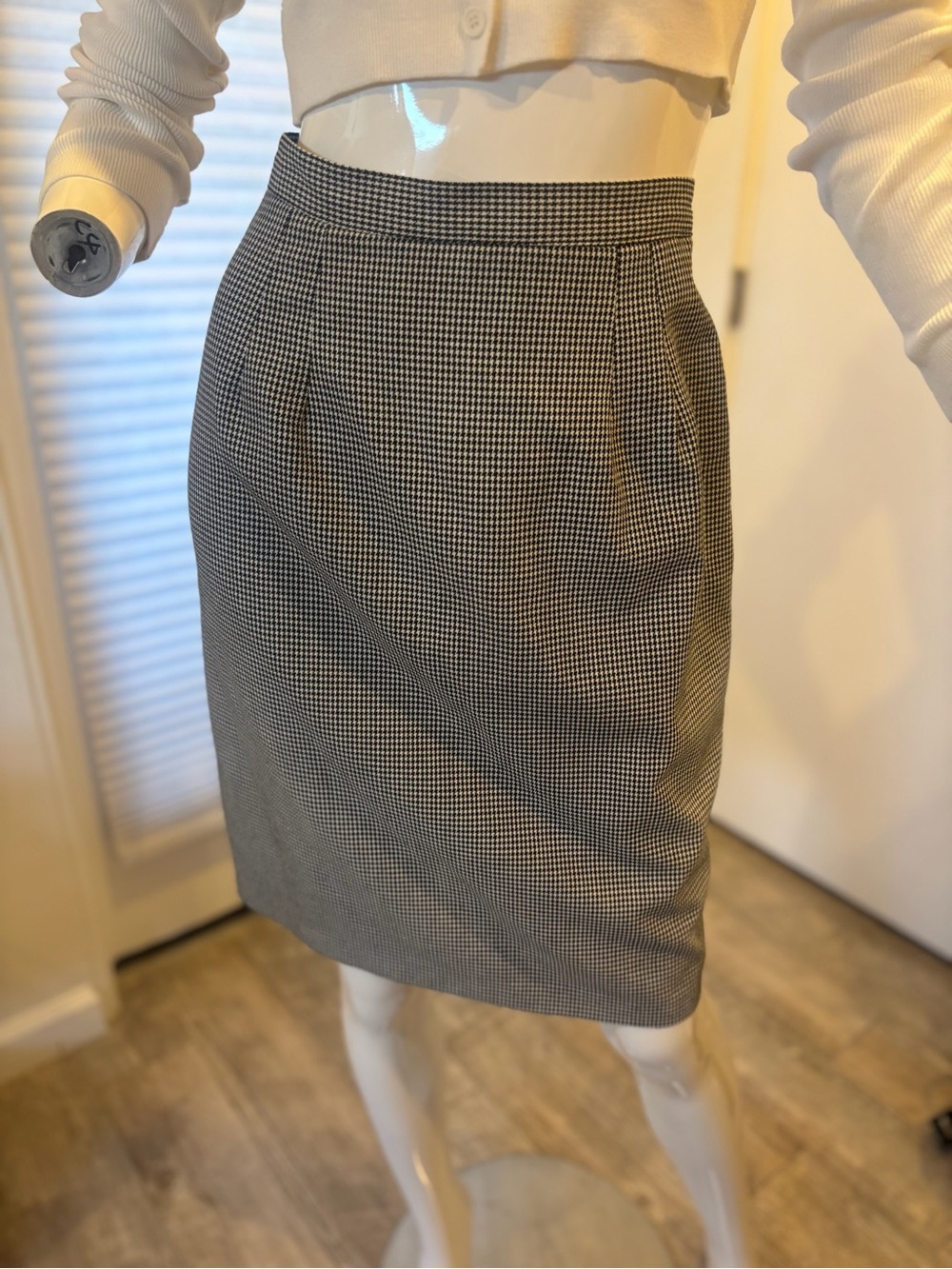 Houndstooth Pencil Skirt in Black & White